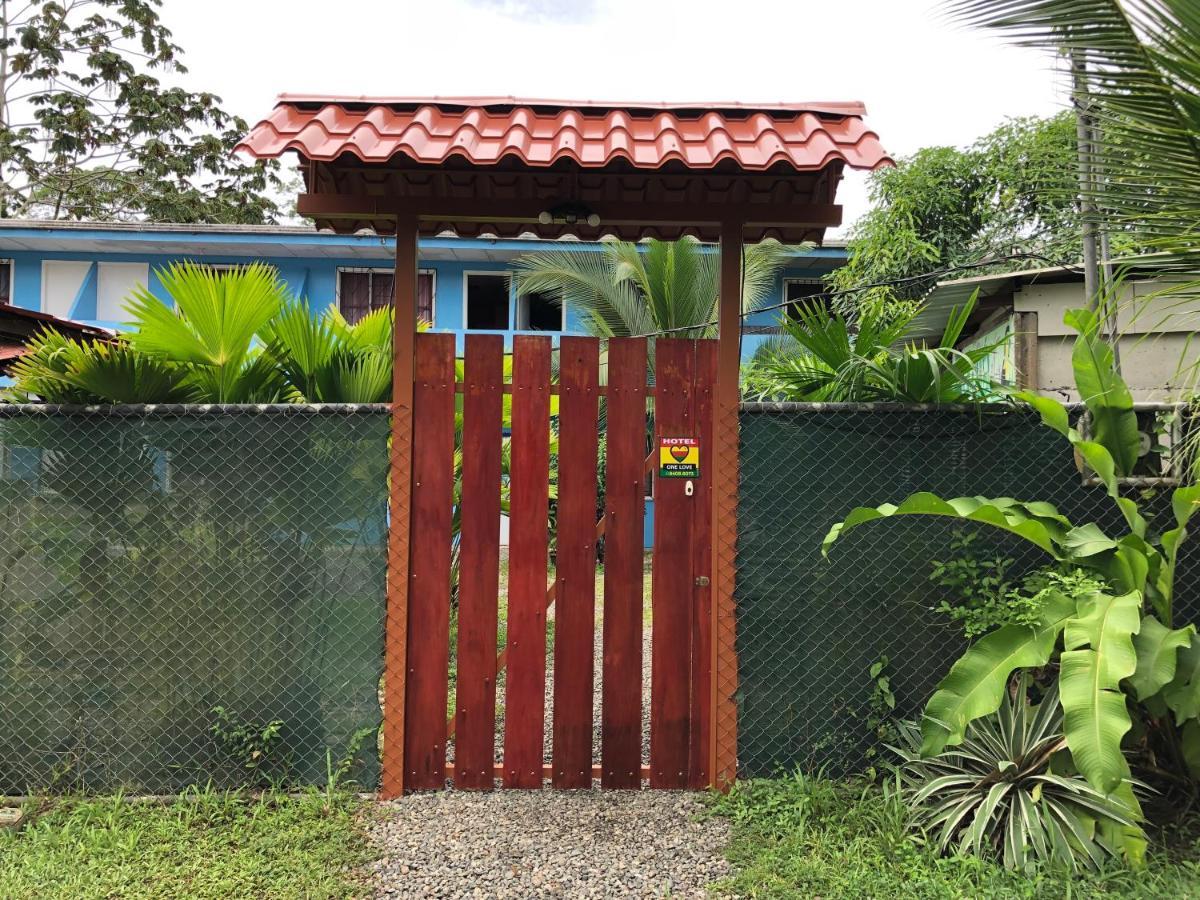 Hotel One Love Puerto Viejo Puerto Viejo de Talamanca Ngoại thất bức ảnh